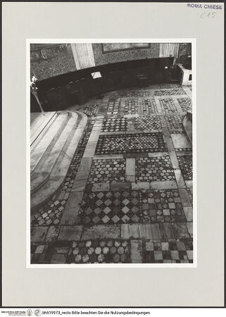 Vorderseite von ICCD [https://www.deutsche-digitale-bibliothek.de/content/lizenzen/rv-ez/] Cosmatenboden - Detail, bh519973_recto. Foto.