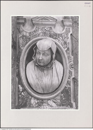 Vorderseite von ICCD [https://www.deutsche-digitale-bibliothek.de/content/lizenzen/rv-ez/] Grabmal des Giovanni Vincenzo Spinelli (gest. 1576)Grabmal der Virginia Caracciolo (gest. 1613) - Detail, bh520288_recto. Foto.
