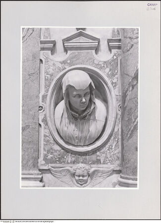 Vorderseite von ICCD [https://www.deutsche-digitale-bibliothek.de/content/lizenzen/rv-ez/] Grabmal des Traiano Spinelli (gest. 1566)Grabmal der Caterina Orsini (gest. 1581) - Detail, bh520289_recto. Foto.