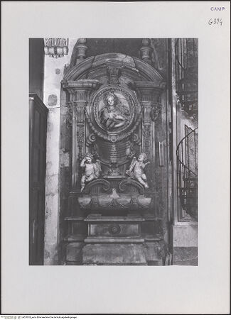 Vorderseite von ICCD [https://www.deutsche-digitale-bibliothek.de/content/lizenzen/rv-ez/] Grabmal der Anna Maria Arduino von Piombino - Gesamtansicht, bh520300_recto. Foto.