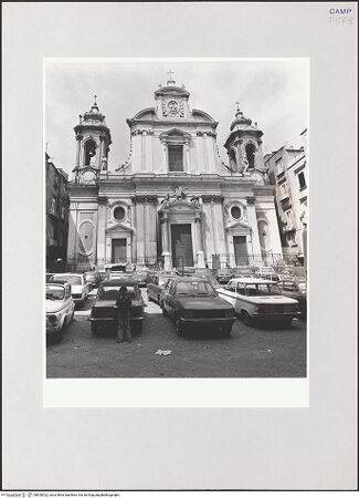 Vorderseite von ICCD [https://www.deutsche-digitale-bibliothek.de/content/lizenzen/rv-ez/] San Filippo Neri & Chiesa dei Girolamini - Gesamtansicht, bh520322_recto. Foto.