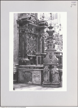 Vorderseite von ICCD [https://www.deutsche-digitale-bibliothek.de/content/lizenzen/rv-ez/] Kathedra - Gesamtansicht, bh521685_recto. Foto.