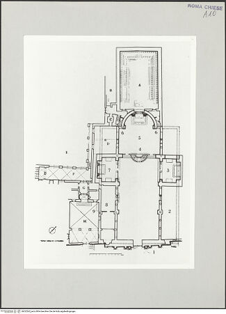 Vorderseite von Bibliotheca Hertziana [https://www.deutsche-digitale-bibliothek.de/content/lizenzen/rv-ez/] Santa Susanna - Grundriss, aus: Apollonj Ghetti, Bruno Maria: S. Susanna, Rom 1965, bh522562_recto. Foto.