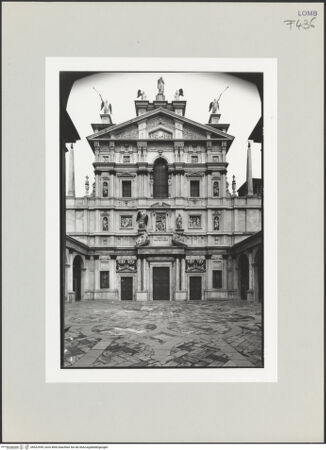 Vorderseite von Chemollo, Alessandra [https://www.deutsche-digitale-bibliothek.de/content/lizenzen/rv-ez/] Santa Maria presso San CelsoWestfassade - Gesamtansicht, bh522959_recto. Foto: Chemollo, Alessandra.