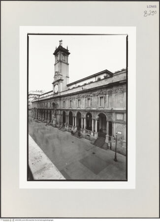 Vorderseite von Chemollo, Alessandra [https://www.deutsche-digitale-bibliothek.de/content/lizenzen/rv-ez/] Palazzo dei Giureconsulti - Fassade, bh522985_recto. Foto: Chemollo, Alessandra.