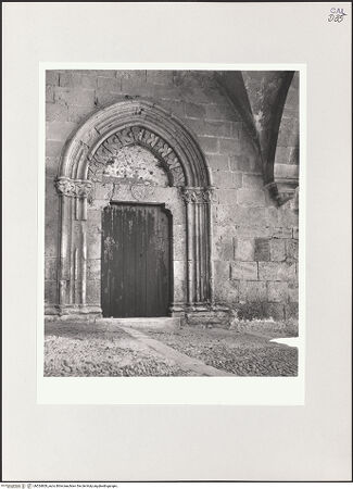 Vorderseite von Bibliotheca Hertziana [https://www.deutsche-digitale-bibliothek.de/content/lizenzen/rv-fz/] Portal zur Kapelle des Heiligen Josef - Gesamtansicht, bh524809_recto. Foto: Schwarz, Heinrich Mathias.