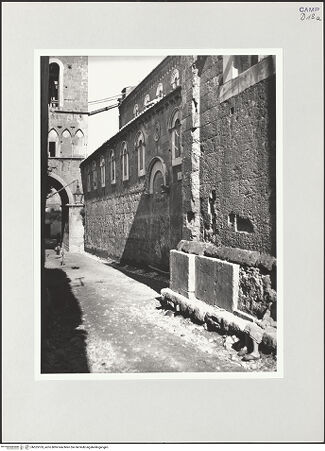 Vorderseite von Bibliotheca Hertziana [https://www.deutsche-digitale-bibliothek.de/content/lizenzen/rv-fz/] DuomoSüdfassade - Seitenansicht von Südosten, bh525103_recto. Foto: Schwarz, Heinrich Mathias.