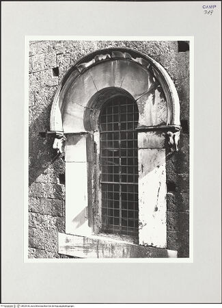 Vorderseite von Bibliotheca Hertziana [https://www.deutsche-digitale-bibliothek.de/content/lizenzen/rv-fz/] DuomoSüdlicher Querhausarm - Südwand, unteres Fenster links, bh525106_recto. Foto: Schwarz, Heinrich Mathias.