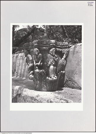 Vorderseite von Bibliotheca Hertziana [https://www.deutsche-digitale-bibliothek.de/content/lizenzen/rv-fz/] Figurenkapitell - , bh525410_recto. Foto: Schwarz, Heinrich Mathias.