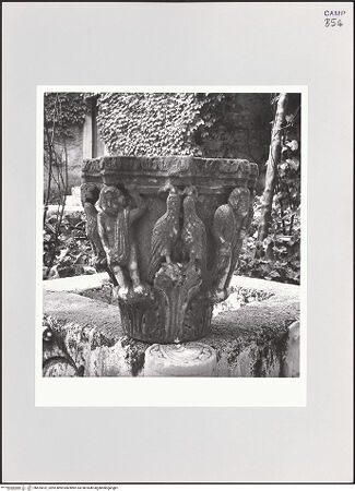 Vorderseite von Bibliotheca Hertziana [https://www.deutsche-digitale-bibliothek.de/content/lizenzen/rv-fz/] Figurenkapitell - Teilansicht, bh525412_recto. Foto: Schwarz, Heinrich Mathias.