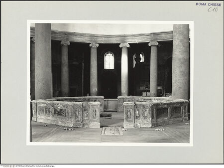 Vorderseite von Sopr. BAS ROMA [https://www.deutsche-digitale-bibliothek.de/content/lizenzen/rv-fz/] Oktogonale Schranke mit Stephanus-Zyklus - , bh525890_recto. Foto.