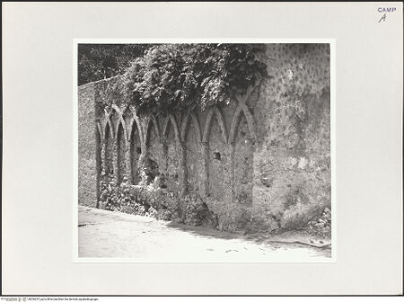 Vorderseite von Bibliotheca Hertziana [https://www.deutsche-digitale-bibliothek.de/content/lizenzen/rv-fz/] Stadtmauer, bh526257_recto. Foto: Schwarz, Heinrich Mathias.