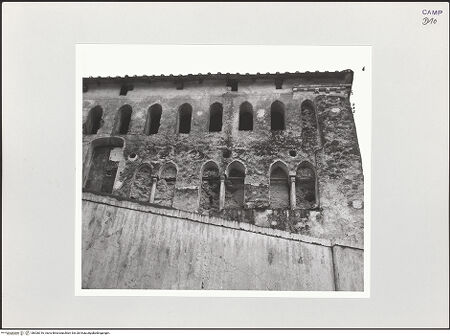 Vorderseite von Bibliotheca Hertziana [https://www.deutsche-digitale-bibliothek.de/content/lizenzen/rv-fz/] Duomo - Anbau der Nordseite, bh526316_recto. Foto: Lenartz, H. I..