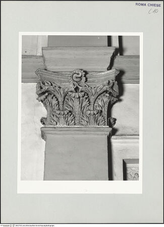 Vorderseite von Sopr. BAS ROMA [https://www.deutsche-digitale-bibliothek.de/content/lizenzen/rv-ez/] Sant'Andrea in Via Flaminia - Pilaster rechts neben dem Hauptaltar, Detail, Kapitell, bh527434_recto. Foto.