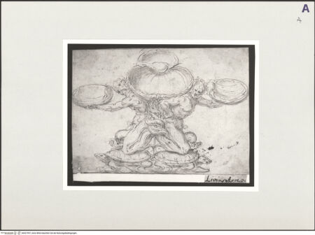 Vorderseite von unbekannt [https://www.deutsche-digitale-bibliothek.de/content/lizenzen/rv-ez/] Entwurf für ein Salzgefäß. Kniende Tritonen auf Schildkröten halten Muscheln - , bh527997_recto. Foto.