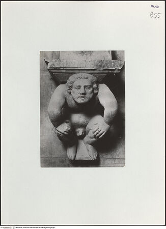 Vorderseite von Bibliotheca Hertziana [https://rightsstatements.org/page/CNE/1.0/] Sechs Konsolen in Form von hockenden FigurenFigur eines hockenden Mannes - , bh528284_recto. Foto: Lotz-Bauer, Hilde.