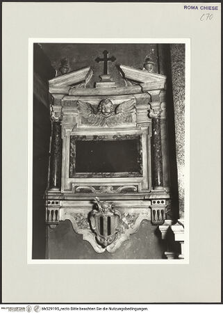 Vorderseite von Sopr. BAS ROMA [https://www.deutsche-digitale-bibliothek.de/content/lizenzen/rv-ez/] Grabstein des Christian Ameyden aus Oschat - , bh529195_recto. Foto.