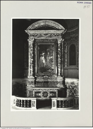 Vorderseite von Sopr. BAS ROMA [https://www.deutsche-digitale-bibliothek.de/content/lizenzen/rv-ez/] Altaraufbau - , bh529204_recto. Foto.