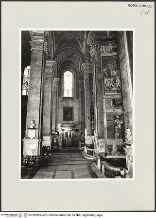 Vorderseite von Sopr. BAS ROMA [https://www.deutsche-digitale-bibliothek.de/content/lizenzen/rv-ez/] Santa Maria dell'Animarechtes Seitenschiff - rechtes Seitenschiff, Blick zum Eingang, bh529222_recto. Foto.