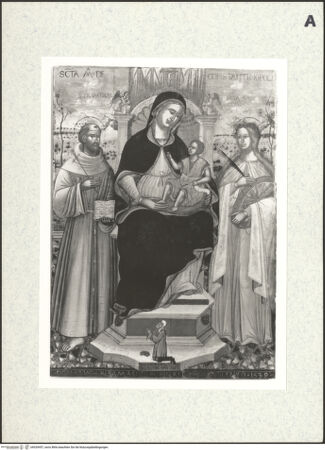 Vorderseite von Sopr. BAS ROMA [https://www.deutsche-digitale-bibliothek.de/content/lizenzen/rv-ez/] Schola Cantorum - Detail, bh529457_recto. Foto.