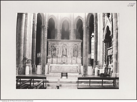 Vorderseite von Pedicini, Luciano [https://www.deutsche-digitale-bibliothek.de/content/lizenzen/rv-ez/] San Lorenzo Maggiore - Altar und Altarraum, bh531998_recto. Foto: Pedicini, Luciano.