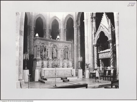 Vorderseite von Pedicini, Luciano [https://www.deutsche-digitale-bibliothek.de/content/lizenzen/rv-ez/] San Lorenzo Maggiore - Altar und Altarraum von Nordwesten, bh531999_recto. Foto: Pedicini, Luciano.