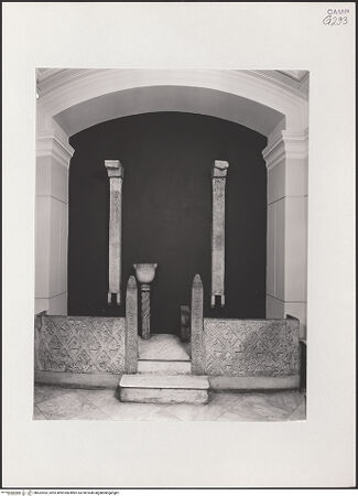 Vorderseite von Pedicini, Luciano [https://www.deutsche-digitale-bibliothek.de/content/lizenzen/rv-ez/] Schranken - Gesamtansicht der modernen Aufstellung, bh532593_recto. Foto: Pedicini, Luciano.