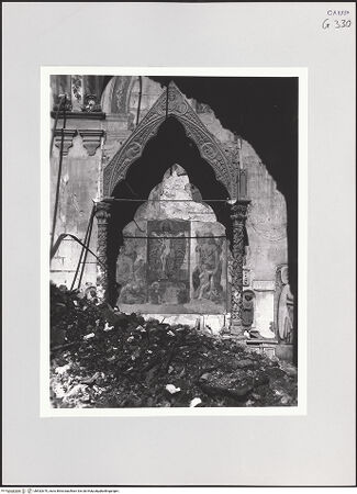 Vorderseite von Sopr. BAS NA [https://www.deutsche-digitale-bibliothek.de/content/lizenzen/rv-ez/] Grabmal für Antonio (und Onofrio) PennaChristus und Verkündigung - Gesamtansicht (Bombenschäden 1943), bh532670_recto. Foto.