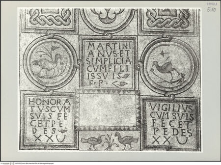 Vorderseite von Böhm [https://www.deutsche-digitale-bibliothek.de/content/lizenzen/rv-ez/] Fußboden des Mittelschiffes - Linke Seite, Detail, bh533515_recto. Foto: Böhm, Osvaldo.