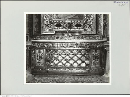 Vorderseite von Sopr. BAS ROMA [https://www.deutsche-digitale-bibliothek.de/content/lizenzen/rv-ez/] Sarkophag des heiligen Filippo Neri - , bh533808_recto. Foto.