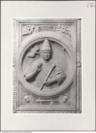 Vorderseite von Sopr. BAS NA [https://www.deutsche-digitale-bibliothek.de/content/lizenzen/rv-ez/] DeckenkassettierungGregor der Große - Detail, Gregor der Große, bh533857_recto. Foto.