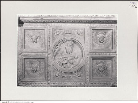 Vorderseite von Sopr. BAS NA [https://www.deutsche-digitale-bibliothek.de/content/lizenzen/rv-ez/] DeckenkassettierungHieronymus - Gesamtansicht, bh533858_recto. Foto.