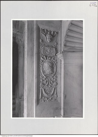 Vorderseite von Sopr. BAS NA [https://www.deutsche-digitale-bibliothek.de/content/lizenzen/rv-ez/] Dekoration der WändeWandtafeln - Tafel 5, bh533877_recto. Foto.