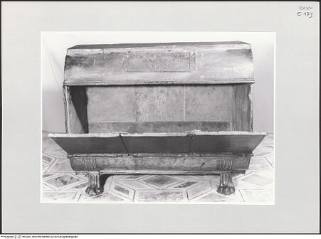 Vorderseite von Sopr. BAS NA [https://www.deutsche-digitale-bibliothek.de/content/lizenzen/rv-ez/] Arca di San Gennaro - Rückseite, geöffnet, bh533901_recto. Foto.