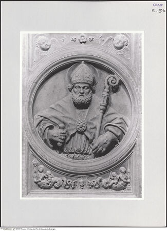 Vorderseite von Sopr. BAS NA [https://www.deutsche-digitale-bibliothek.de/content/lizenzen/rv-ez/] DeckenkassettierungHeiliger Bischof - Detail, Heiliger Bischof, bh533910_recto. Foto.