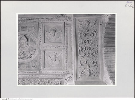 Vorderseite von Sopr. BAS NA [https://www.deutsche-digitale-bibliothek.de/content/lizenzen/rv-ez/] DeckenkassettierungAugustinus - Teilansicht, bh533914_recto. Foto.