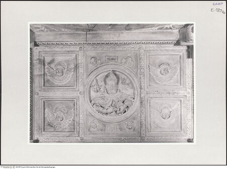 Vorderseite von Sopr. BAS NA [https://www.deutsche-digitale-bibliothek.de/content/lizenzen/rv-ez/] DeckenkassettierungAugustinus - Gesamtansicht, bh533915_recto. Foto.