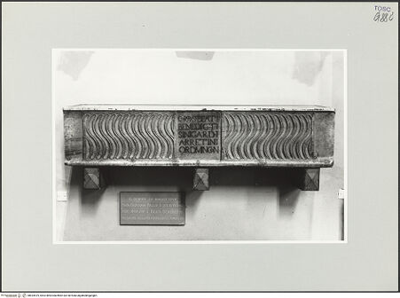 Vorderseite von Foto Marburg [https://www.deutsche-digitale-bibliothek.de/content/lizenzen/rv-ez/] Grabmal des heiligen Benedikt Sinigardi (gest. 1282) - Gesamtansicht, bh534519_recto. Foto: Gloc, Jan.