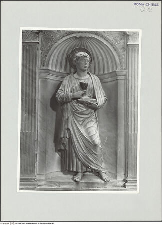 Vorderseite von Vasari [https://rightsstatements.org/page/CNE/1.0/] TabernakelpendantsTabernakel für die heiligen ÖleLinke Nischenfigur: Johannes Evangelista (von der Rückseite des ehemaligen Hochaltars) - Gesamtansicht, frontal, bh534647_recto. Foto.