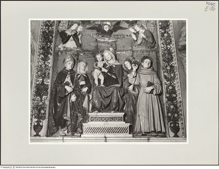 Vorderseite von Foto Marburg [https://www.deutsche-digitale-bibliothek.de/content/lizenzen/rv-ez/] Gottvater, thronende Madonna und Heilige - Detail: untere Hälfte (Maria mit Heiligen), bh535033_recto. Foto: Haag, Paul.