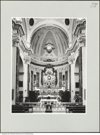 Vorderseite von Foto Marburg [https://www.deutsche-digitale-bibliothek.de/content/lizenzen/rv-ez/] Sant'Agostino - Apsis und Hauptaltar, bh535058_recto. Foto: Haag, Paul.