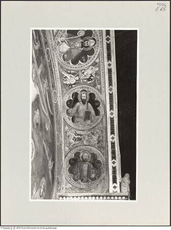 Vorderseite von Foto Marburg [https://www.deutsche-digitale-bibliothek.de/content/lizenzen/rv-ez/] Kapelle des Ciuccio TarlatiKreuzigung mit Maria, Heiligen und Stifter; HeiligenLaibung mit den Heiligen Andreas, Petrus, Donatus, Paulus und Jakobus dem Älteren - Die heiligen Donatus, Paulus und Jakobus, bh535118_recto. Foto: Gloc, Jan.