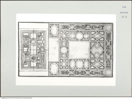 Vorderseite von Biblioteca Nacional [https://www.deutsche-digitale-bibliothek.de/content/lizenzen/rv-ez/] Album des Fra Giovanni Vincenzo CasaliZwei Entwürfe für Tischplatten mit Einlegearbeiten - , bh535214_recto. Foto.