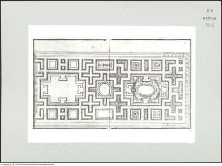 Vorderseite von Biblioteca Nacional [https://www.deutsche-digitale-bibliothek.de/content/lizenzen/rv-ez/] Album des Fra Giovanni Vincenzo CasaliEntwurf für eine Kassettendecke - , bh535217_recto. Foto.