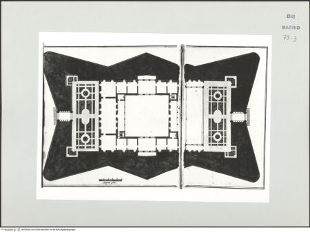 Vorderseite von Biblioteca Nacional [https://www.deutsche-digitale-bibliothek.de/content/lizenzen/rv-ez/] Album des Fra Giovanni Vincenzo CasaliIdealer Palast mit Garten, Grundriss - , bh535264_recto. Foto.