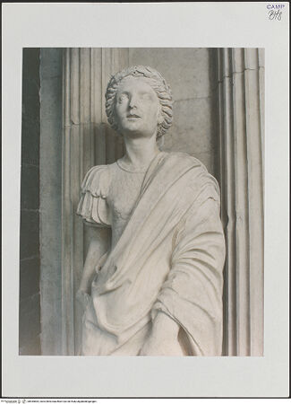 Vorderseite von Sopr. BAS NA [https://www.deutsche-digitale-bibliothek.de/content/lizenzen/rv-ez/] Triumphbogen Alfonsos VVirtù guerriera - Obere Hälfte, bh535664_recto. Foto.