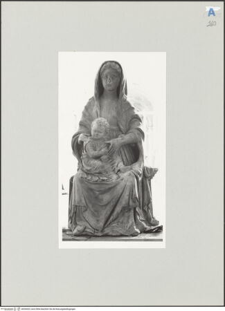 Vorderseite von Sopr. BAS NA [https://www.deutsche-digitale-bibliothek.de/content/lizenzen/rv-ez/] Thronende Maria mit Kind - Frontalansicht, bh536422_recto. Foto.