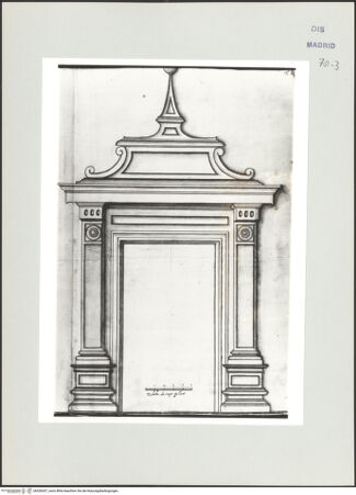 Vorderseite von Biblioteca Nacional [https://www.deutsche-digitale-bibliothek.de/content/lizenzen/rv-ez/] Album des Fra Giovanni Vincenzo CasaliEntwurf für ein Portal - , bh536437_recto. Foto.
