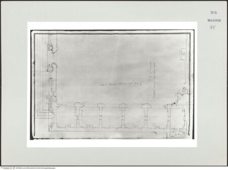 Vorderseite von Biblioteca Nacional [https://www.deutsche-digitale-bibliothek.de/content/lizenzen/rv-ez/] Album des Fra Giovanni Vincenzo CasaliRom, Santa Maria in Traspontina, Grundriss - , bh536462_recto. Foto.