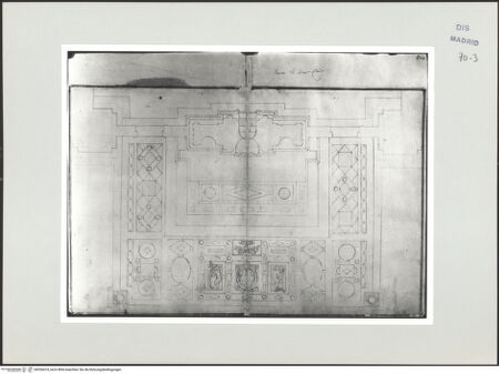 Vorderseite von Biblioteca Nacional [https://www.deutsche-digitale-bibliothek.de/content/lizenzen/rv-ez/] Album des Fra Giovanni Vincenzo CasaliBologna, Santa Maria de' Servi, Altar, Grundriss - , bh536474_recto. Foto.